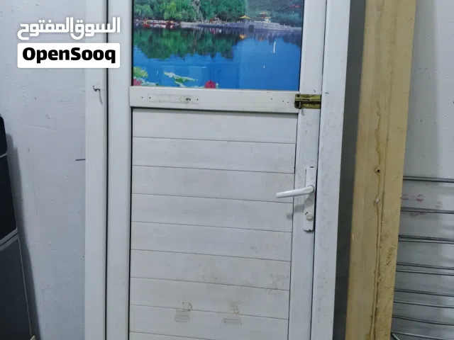 باب حمام مستعمل