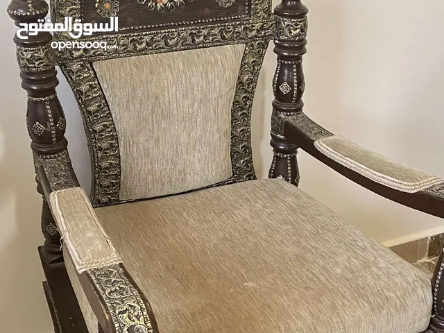 للبيع كرسي أنتيك هندي