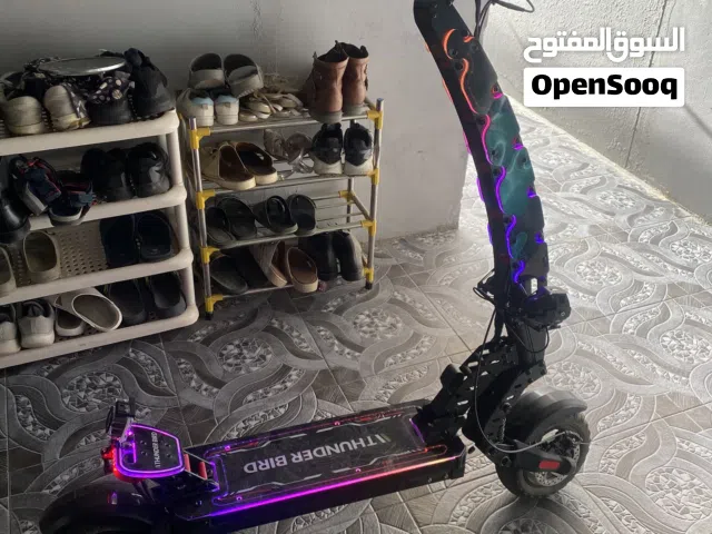 سكوتر كهربائي وحش الطرق