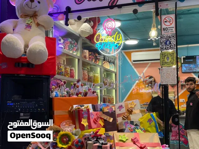فرصه تجاريه بأجمل قريه محل مساحه 16 متر مربع مجهز بالكامل بقريه الحجره مطار الملكه علياء الدولي