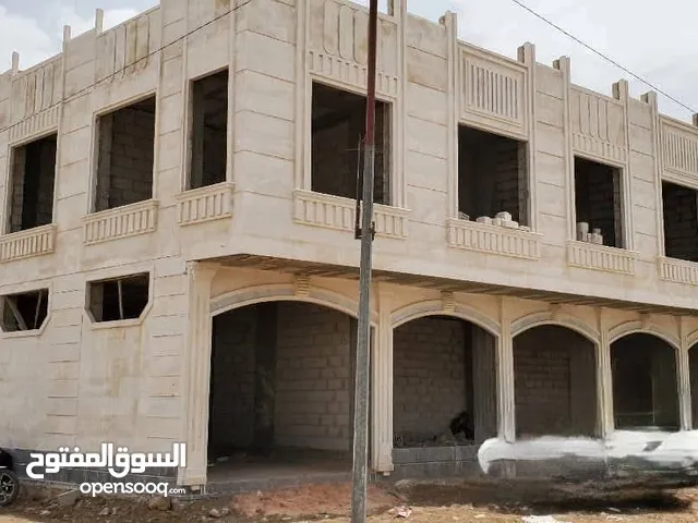 عمارة للبيع في مقالح دارسلم قريب شارع تعز موقع ممتاز جدا جدا وسعر مناسب ومكان فية كل الخدمات متوفرة