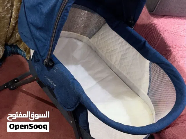 سرير اطفال ماركة جونيور كالجديد  الشمسية مستويات من مواليد لعُمر سنه ونص