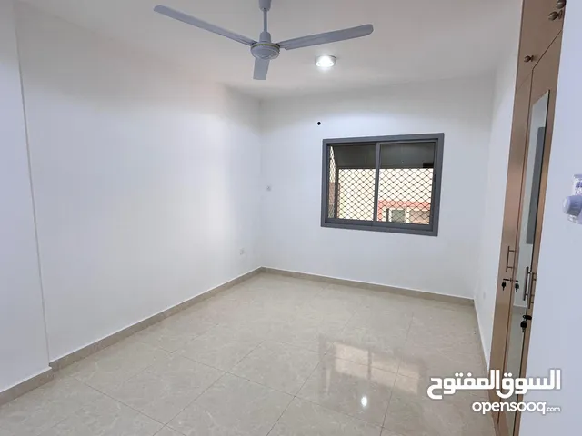 1900 ft 2 Bedrooms Apartments for Rent in Sharjah Al Qasemiya