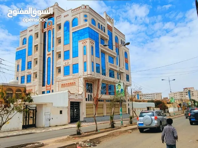 عماره ملكيه فخمه في الاصبحي للبيع تجاريه شارع30 جمب المولات والاسواق