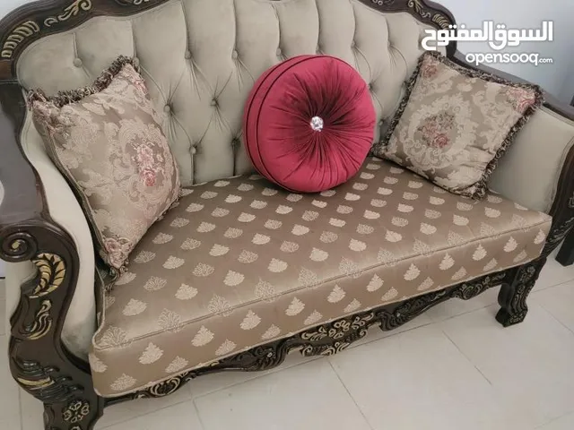 طقم كنب 7 مقاعد قماش ثقيل ووتربروف خشب زان حفر مصري بحالة الجديد