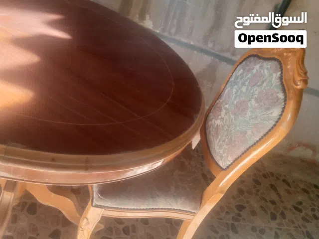 طاولة سفره خشب زان ثقيل مع خمس كراسي بحاله الوكاله