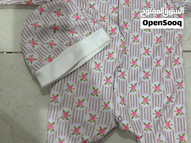 ملابس اطفال من عمر 1~3 اشهر القطعة الوحدة فقط بربع دينار
