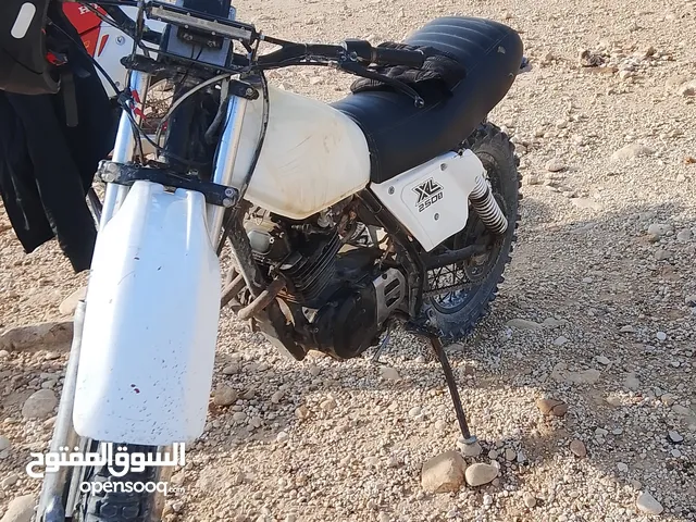 هوندا.  xl