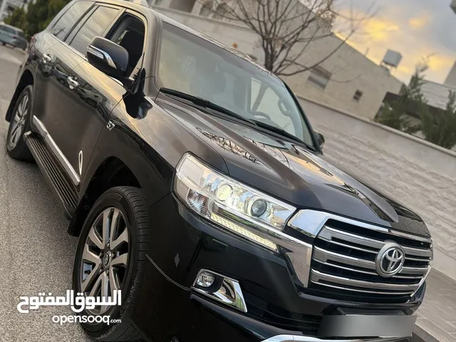 Toyota Land Cruiser VXR V8 Black Edition 2017