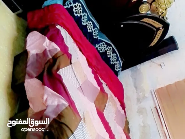 غرفة نوم كامله خشب تقيل للبيع بسعر مغري