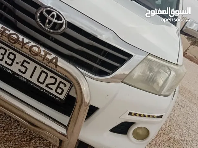 تويوتا هيلوكس 2012 عالي