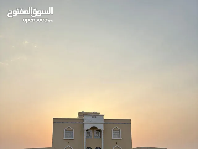 سكن طالبات للجامعة التقنيه و التطبيقية و كلية المهنيه و التمريض بولاية عبري