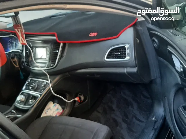 Chrysler 200 2016 in Basra
