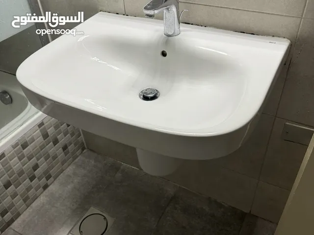 مغسلة ROCA مع خلاط للبيع