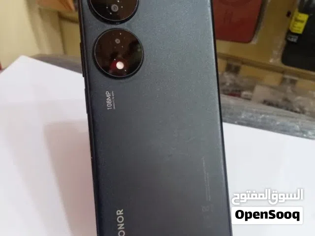 هونر x7b اللون أسود تخزين 256 رام 6 مستعمل بحال الجديد ولا خدش مع جميع اغراظه الموقع الكرك