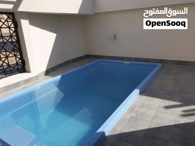 من المالك مباشر  فله جديده مجمع المنى مع مسبح خاص