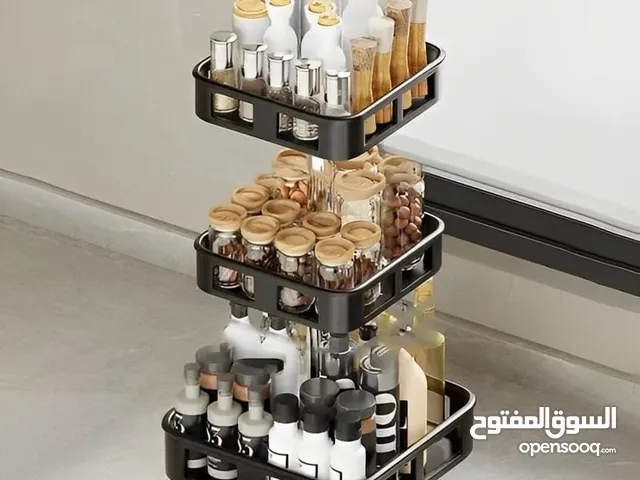 رتّبي مطبخك بلمسة عصرية مع ستاند البهارات الدوّار 3 طبقات – توفير مساحة وأناقة في نفس الوقت!