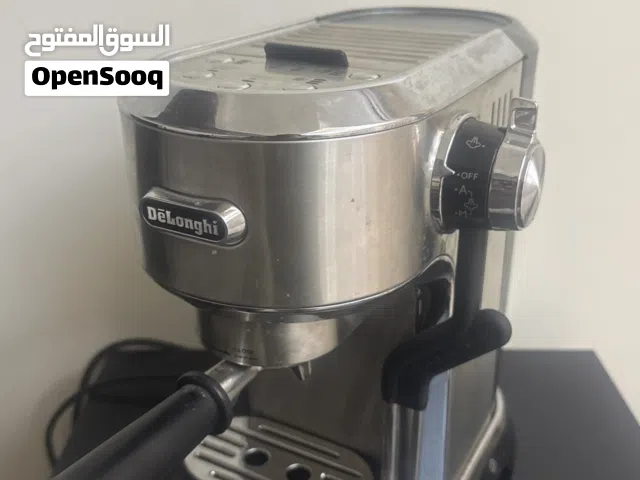 ماكينة قهوة ديلونجي Delonghi للبيع  شبه جديدة