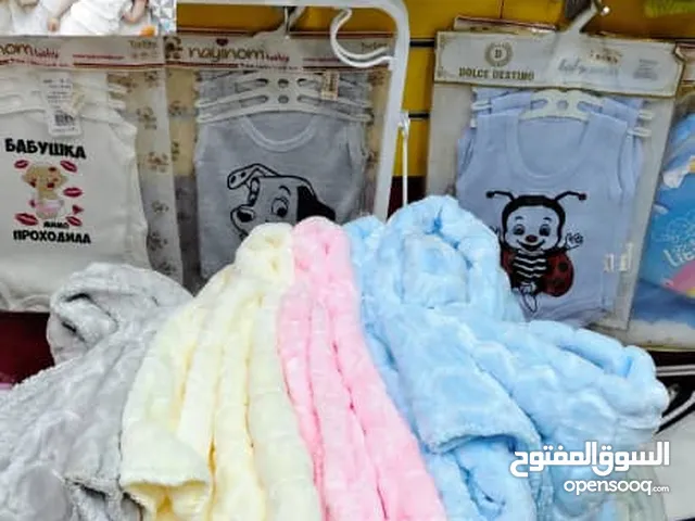 بطانيات اطفال ابو شنطه قياس كبير متر ونص في متر 150 ×cm 100 خامه ممتازه مضمون ناعم مبطن محفر اطراف ز
