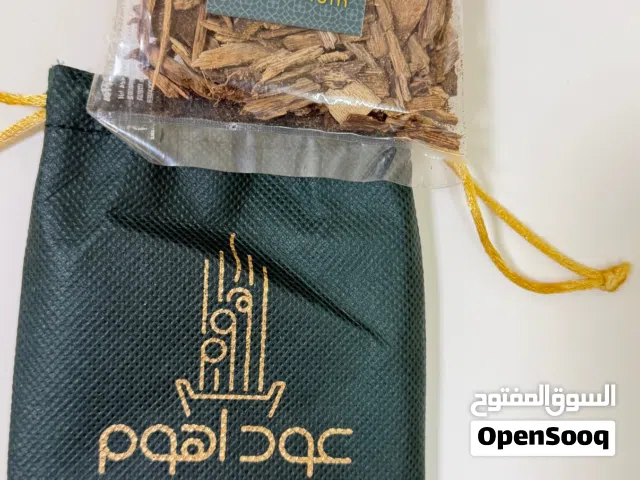 بيع عود من الهند