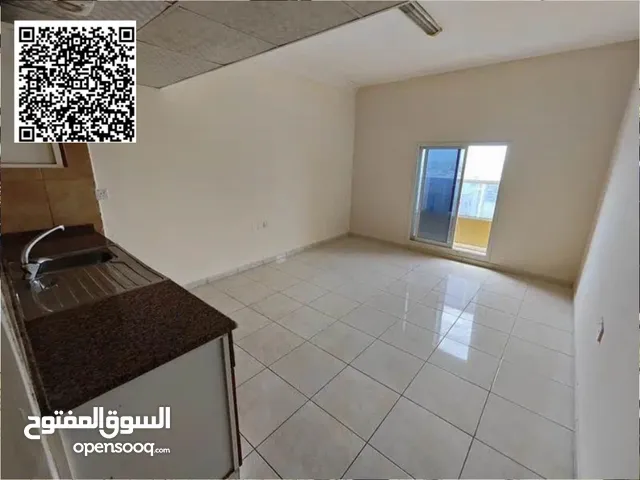 (هشام) استوديو سنوي في الروضه2 مع بلكونه مساحه واسعه وبناء نظيف جدا منطقه ممتازه بجوار جميع الخدمات