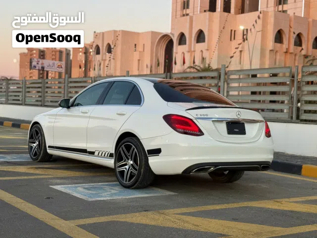 مرسيديس C300