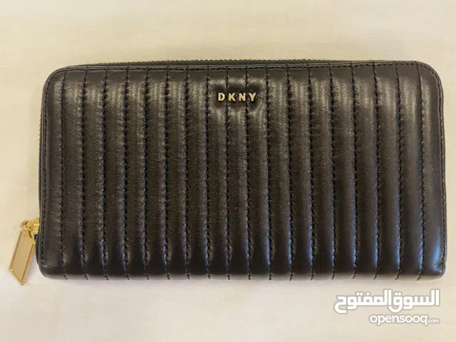 محفظة DKNY