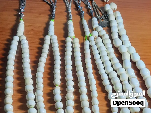 تشكيلة رائعة من مسابح العاج الاصلي وسندلس الماني و شرابات فضة وانتيمون اساور كهرمان بلطيقي حر وعقيق