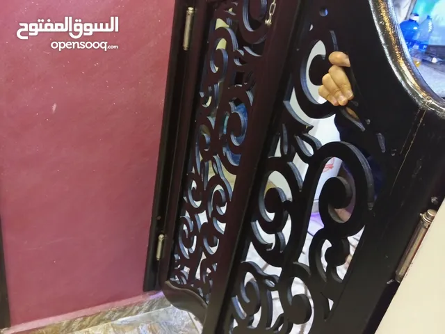 باب خشب متحرك رداد مستعمل استعمال بسيط للبيع بسعر 20