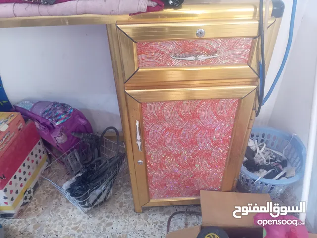 ميز صالون المنيوم جديد العرض مترتين واطول مترتين كلش نضيف