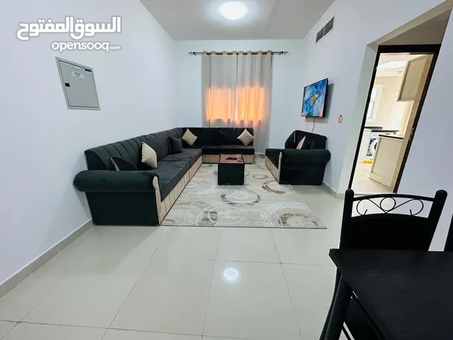 F3 /  للايجار الشهري في عجمان -  النعيمية 1 -  خلف مستشفى ثومبي -  غرفة وصالة - موقع حيوي - مفروشة