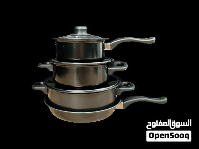 سيت جدر و مقلاة المطبخ الكامل 13 قطعة  الاستخدامات  مناسب لتحضير مختلف أنواع الطعام مثل القلي، السلق