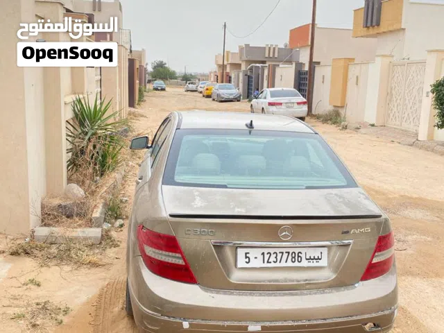 2010 مرسيدس بنز الفئة-C C 300