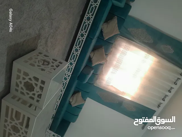 جلسة عربية لون جميل مع برادي