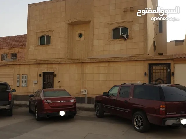 465 m2 More than 6 bedrooms Townhouse for Rent in Al Riyadh Ash Shafa