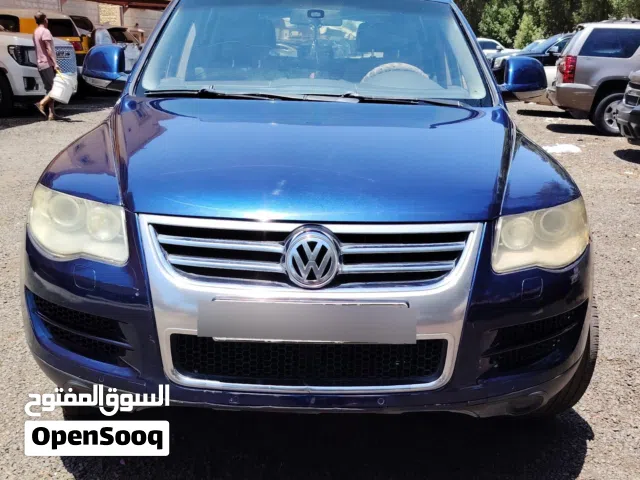 2010 Volkswagen Touareg Standard