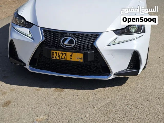 لكزس is300 2019 للبيع