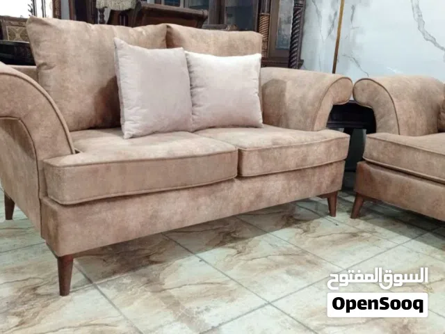 طقم كنب شبه جديد للبيع      طقم كنب أنيق ومميز    مكوّن من:   ثلاثية    ثنائية   مفردتين