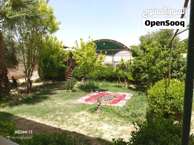 4 Bedrooms Farms for Sale in Rif Dimashq Hamouriyah