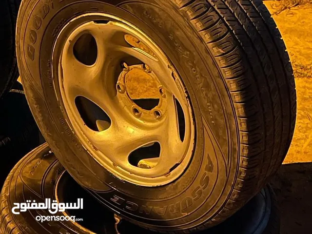 Other 16 Tyre & Rim in Zawiya