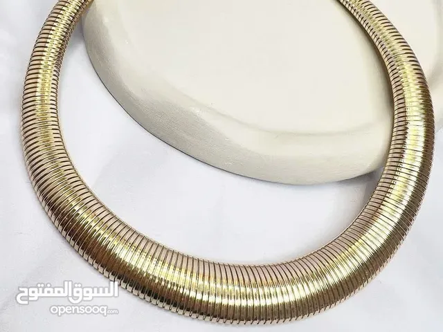 أطواق أنيقة وفاخرة بأنواع مختلفة