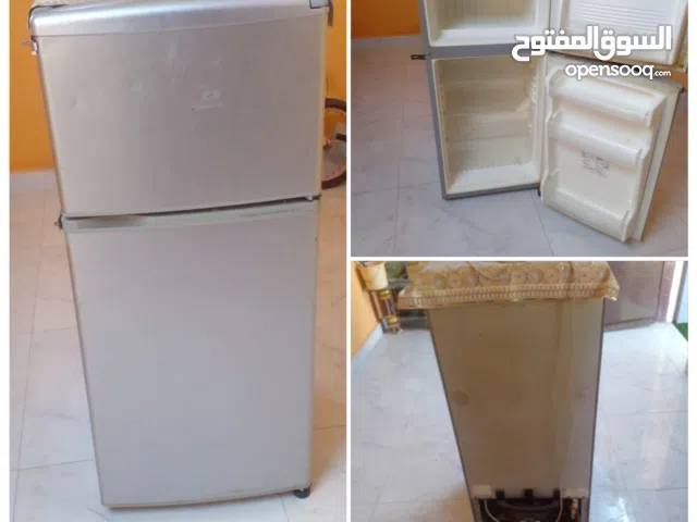 ثلاجه نظيفه 200 لتر للبيع