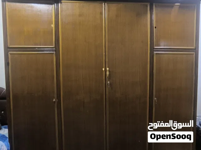 كنتور خشب صاج نظيف بي مجال (بيع لغرض الحاجة)