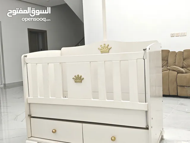 سرير أطفال (من رضيع إلى 5 سنوات)