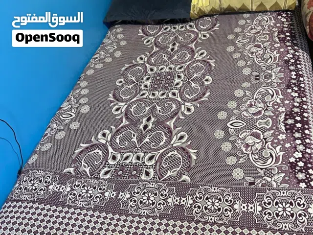 سرير اطفال مقاس 120 * 200 خشب أرو بحالة الجديد