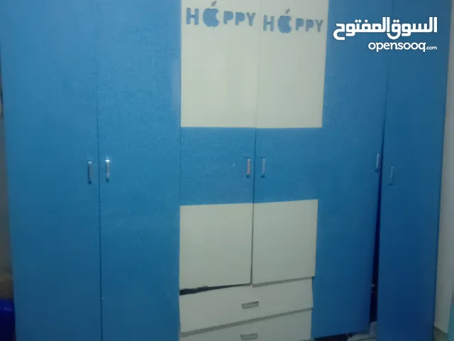 دولاب ملابس نظيف نظيف عرضه 2,60ف2,20طول