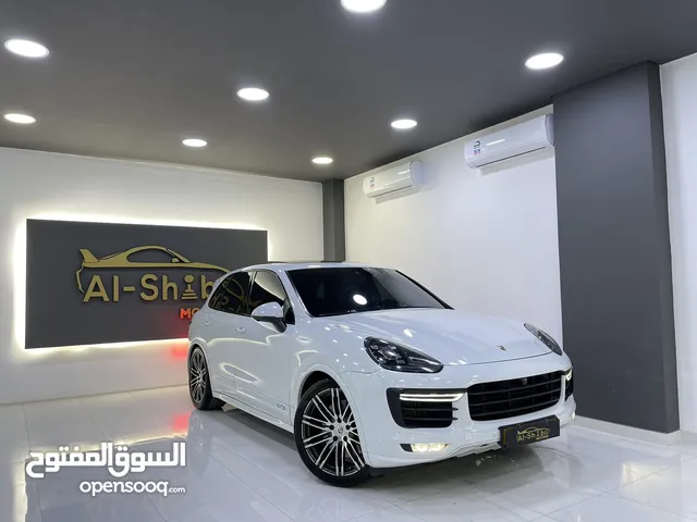 Porsche Cayenne 2016 in Muscat