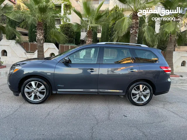 Used Nissan Pathfinder in Amman