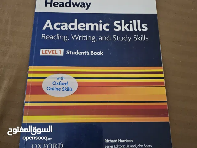 لدي كتاب اللغه الانجليزيه headway academic skills للبيع نظيف مستعمل