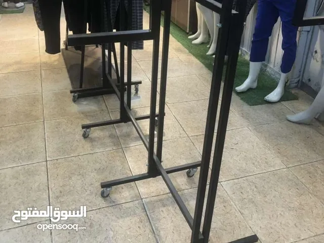 ستان ملابس البيع
